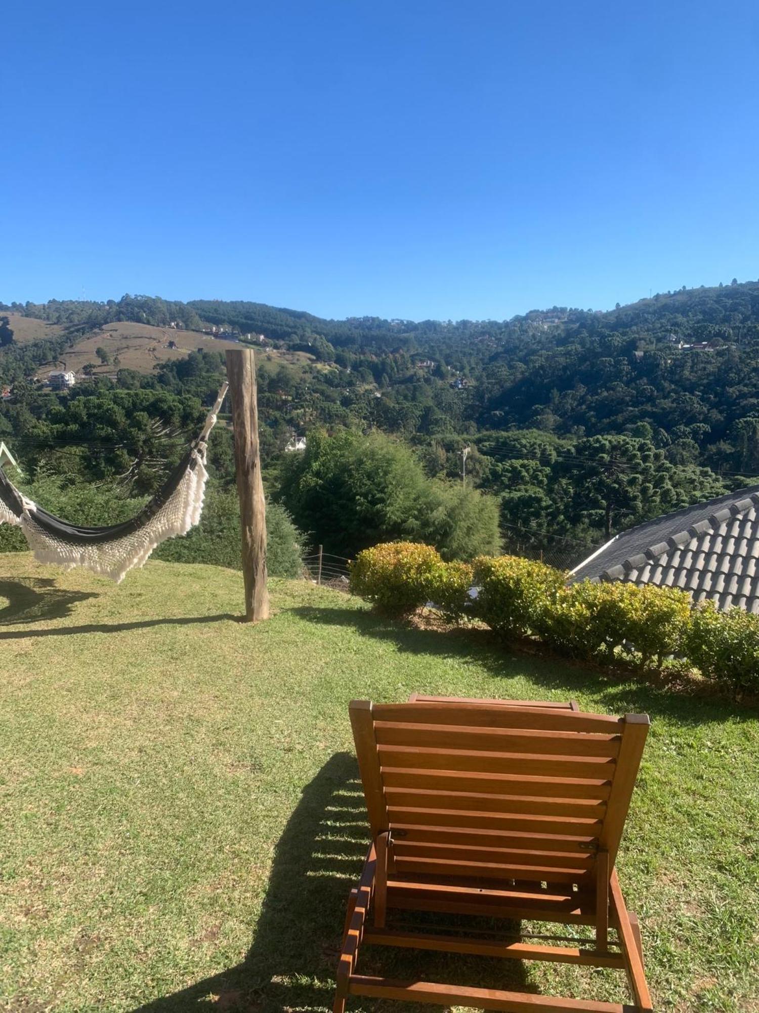 Casa Aconchegante Na Montanha Lejlighed Campos do Jordão Eksteriør billede