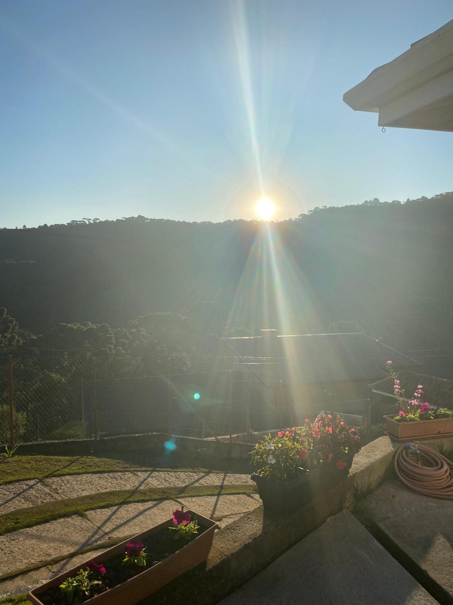 Casa Aconchegante Na Montanha Lejlighed Campos do Jordão Eksteriør billede