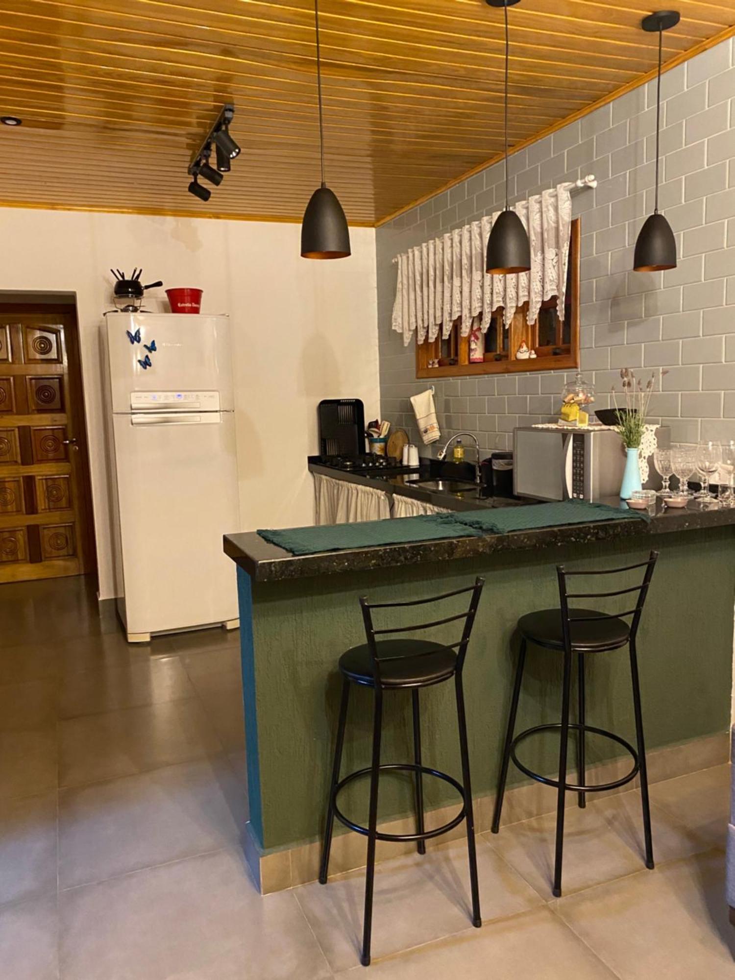 Casa Aconchegante Na Montanha Lejlighed Campos do Jordão Eksteriør billede