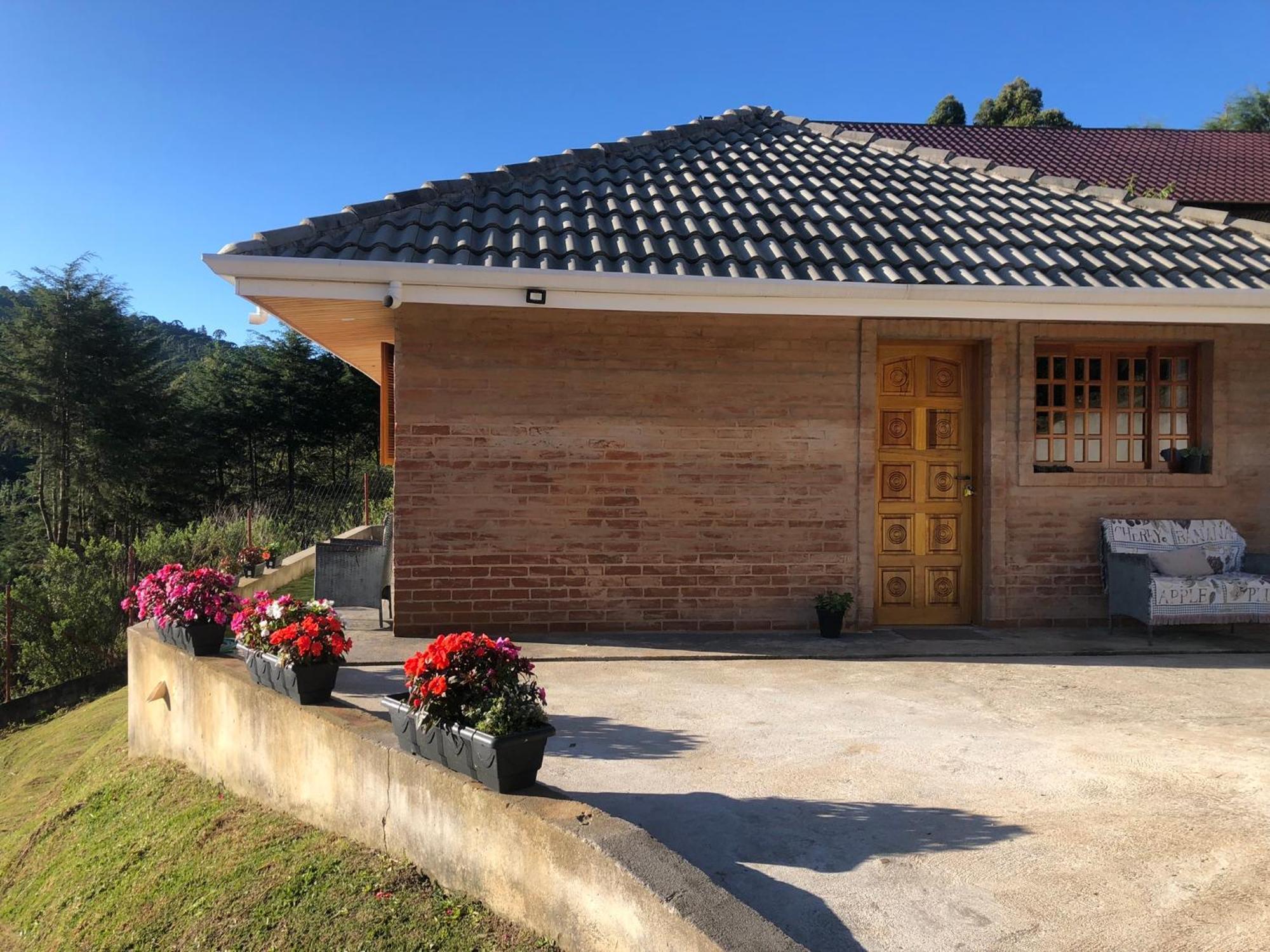 Casa Aconchegante Na Montanha Lejlighed Campos do Jordão Eksteriør billede