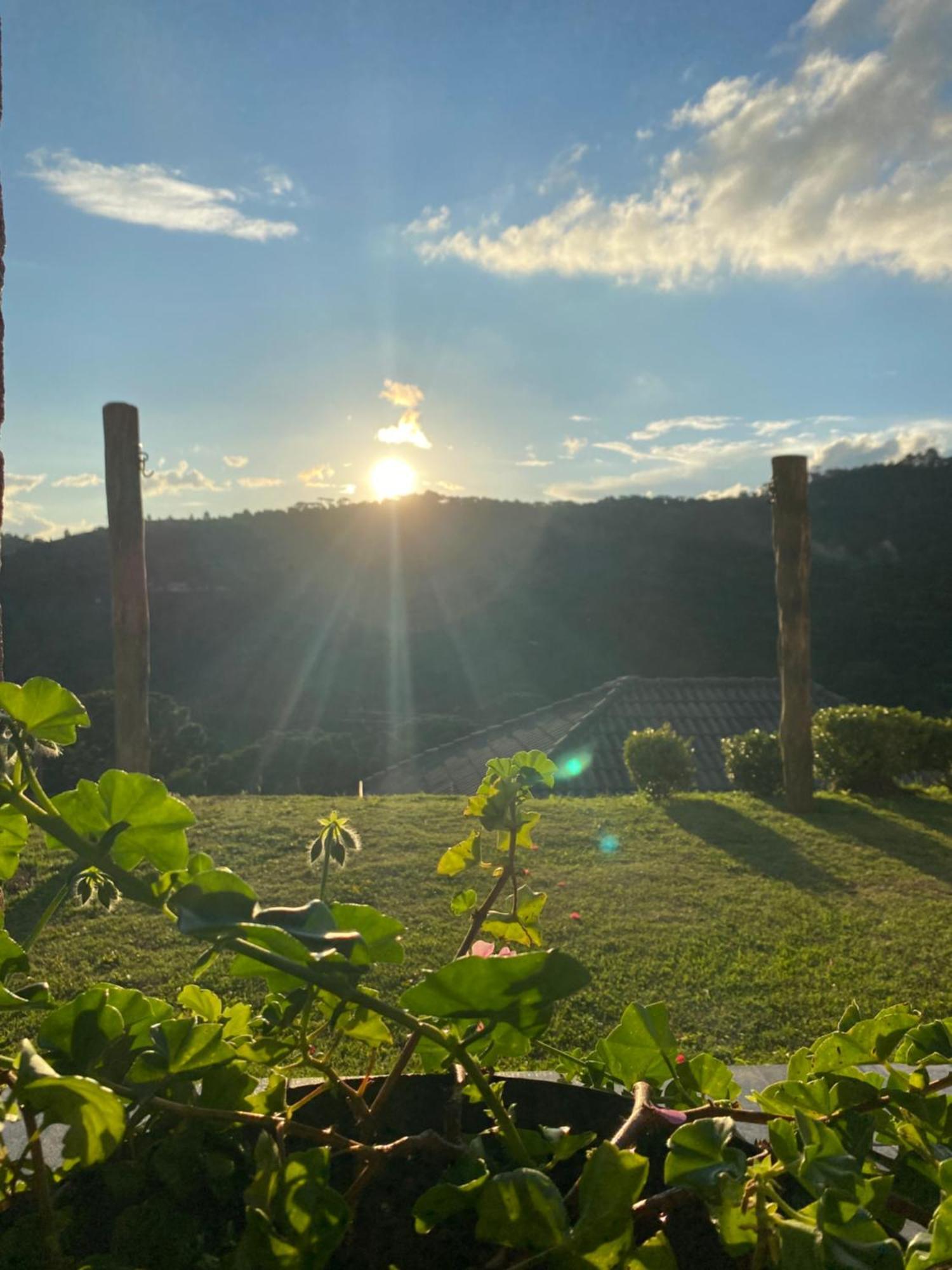 Casa Aconchegante Na Montanha Lejlighed Campos do Jordão Eksteriør billede