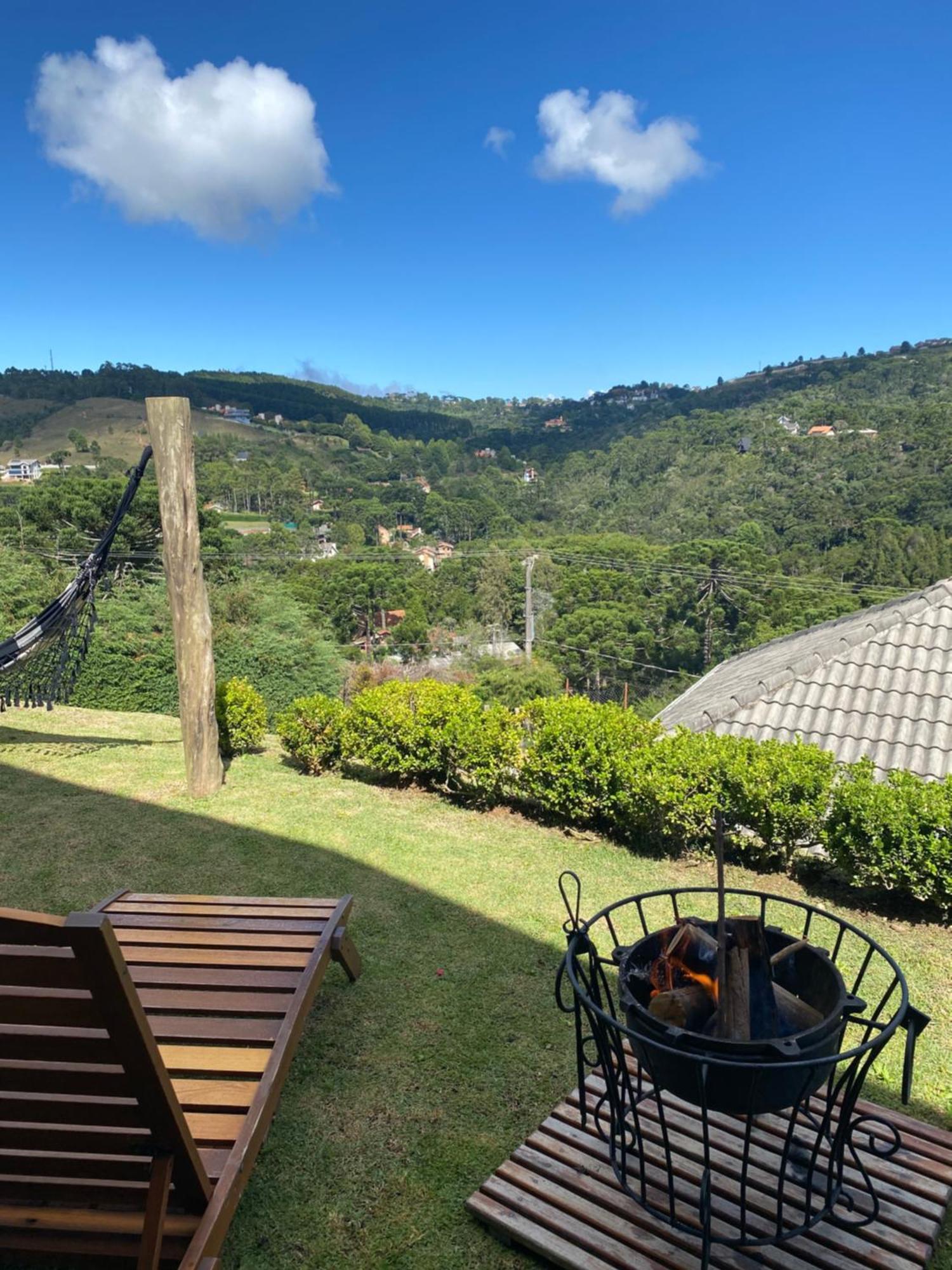 Casa Aconchegante Na Montanha Lejlighed Campos do Jordão Eksteriør billede