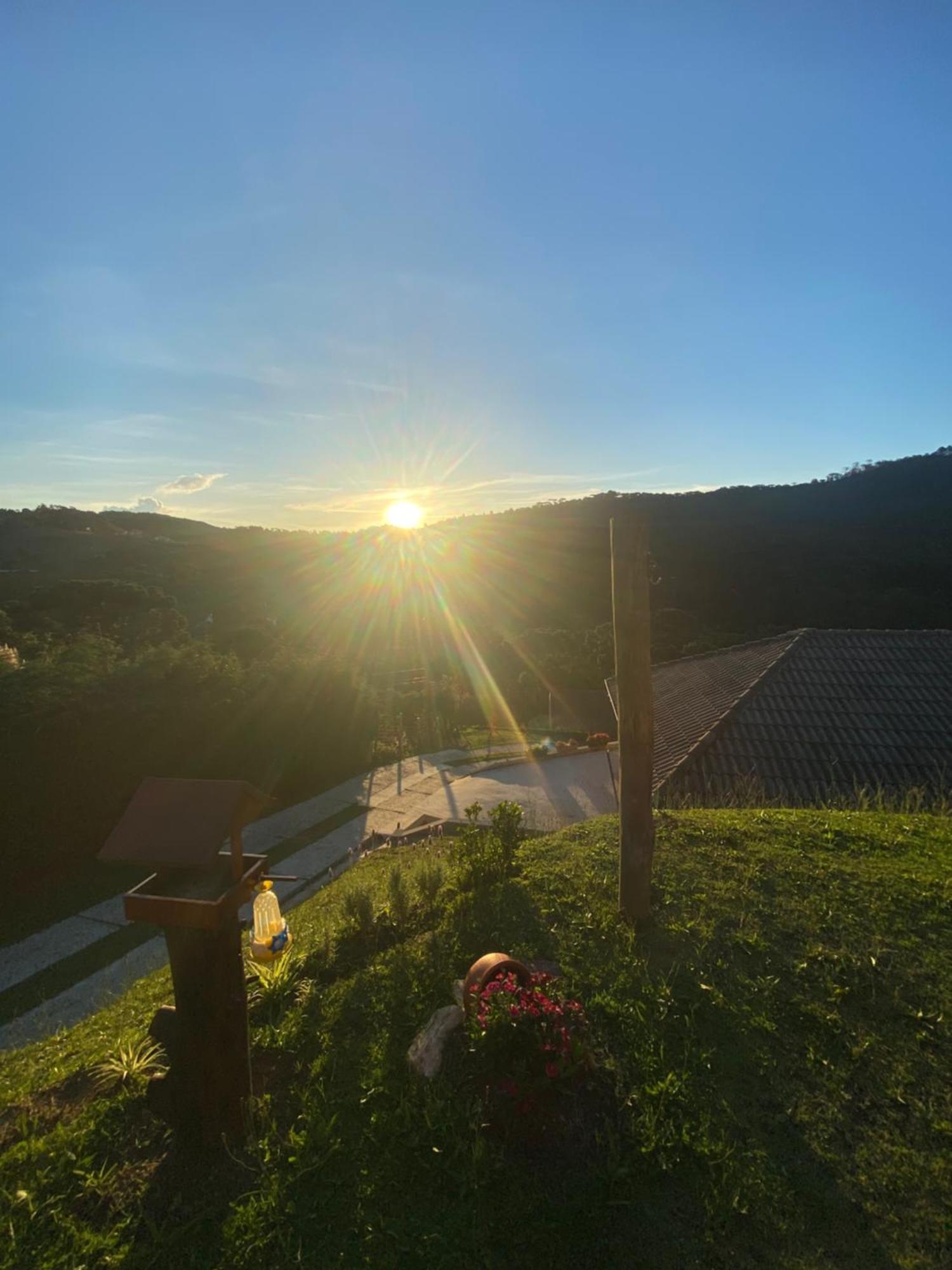 Casa Aconchegante Na Montanha Lejlighed Campos do Jordão Eksteriør billede