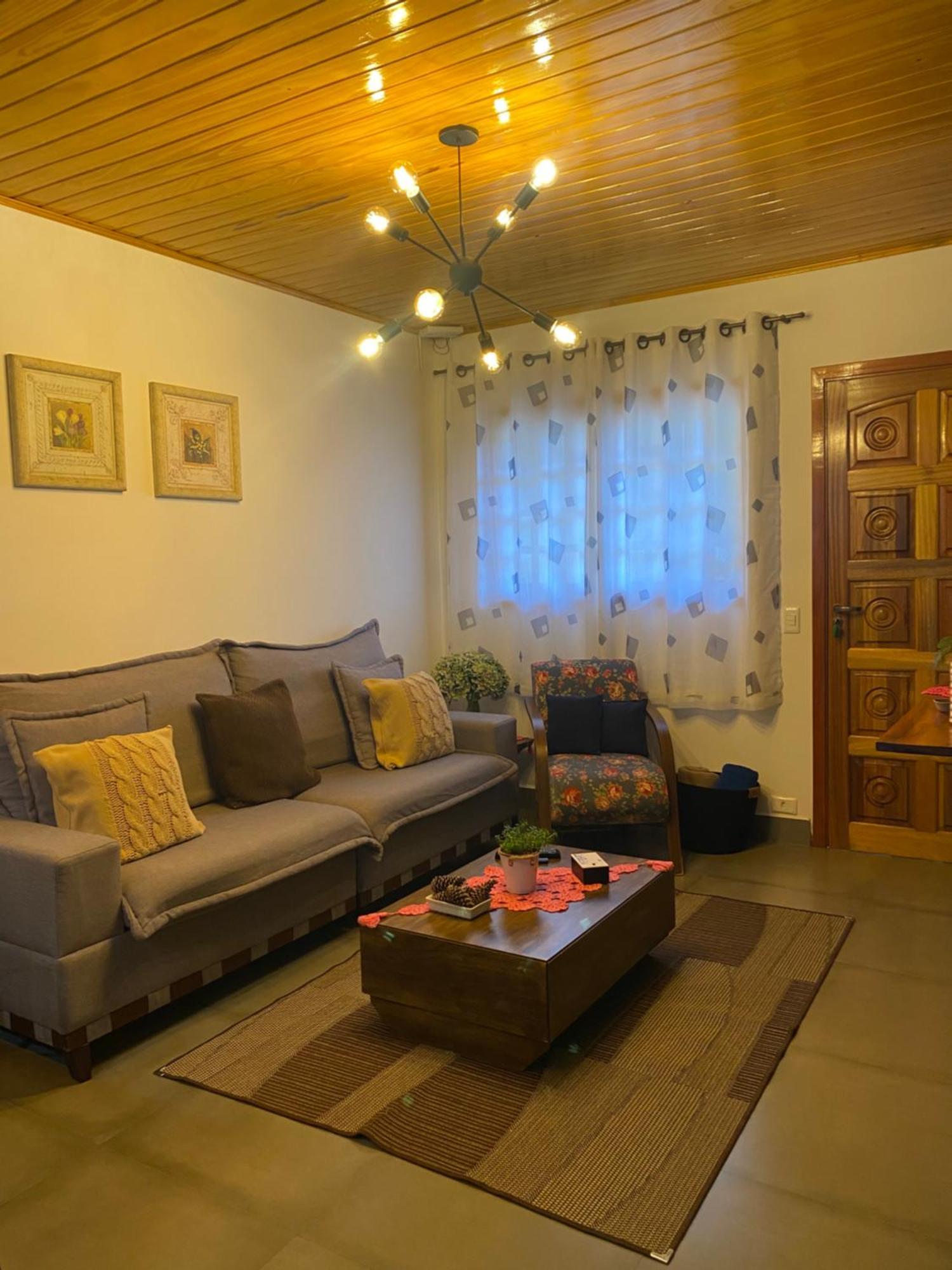 Casa Aconchegante Na Montanha Lejlighed Campos do Jordão Eksteriør billede